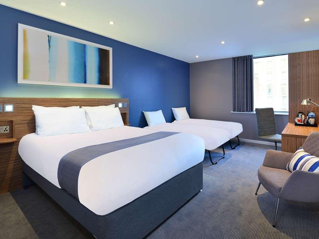 Travelodge London 일링 객실 사진