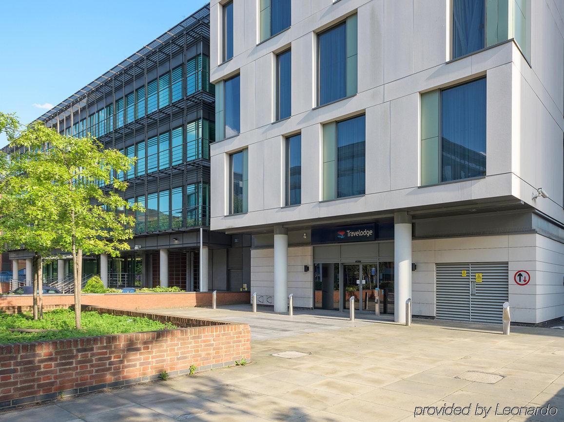 Travelodge London 일링 외부 사진