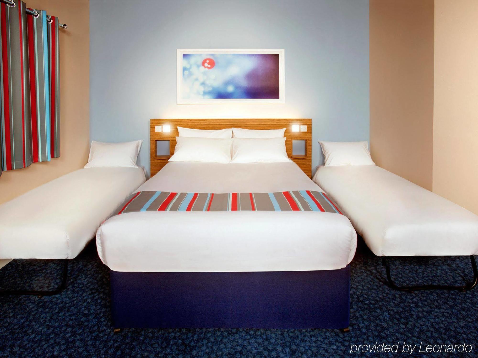 Travelodge London 일링 외부 사진