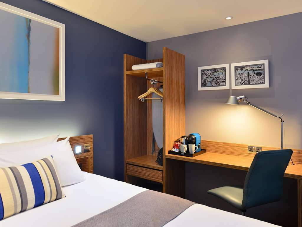 Travelodge London 일링 객실 사진